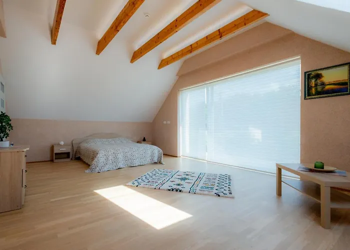 Jaukus Sveciu Namelis